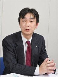 宮坂氏