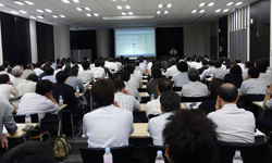 �Z�~�i�[���